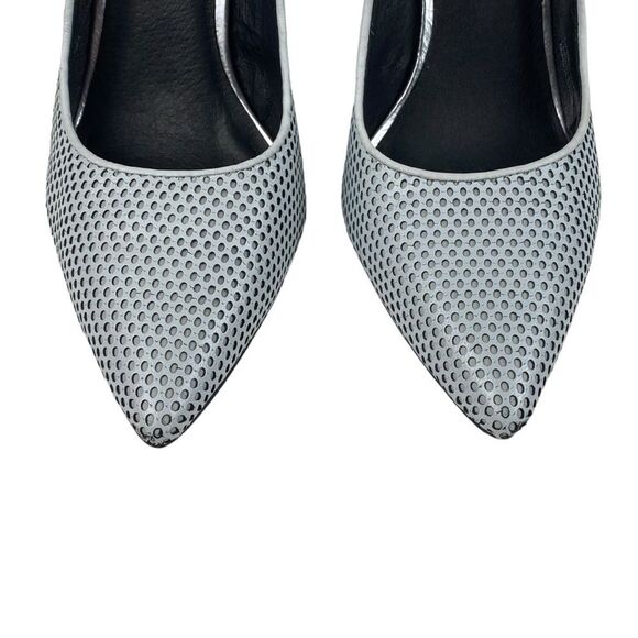 L.A.M.B. Perforated Leather Pointed Toe Stiletto Pumps Shoe Y2K Sz 9 Light Gray - Picture 2 of 13